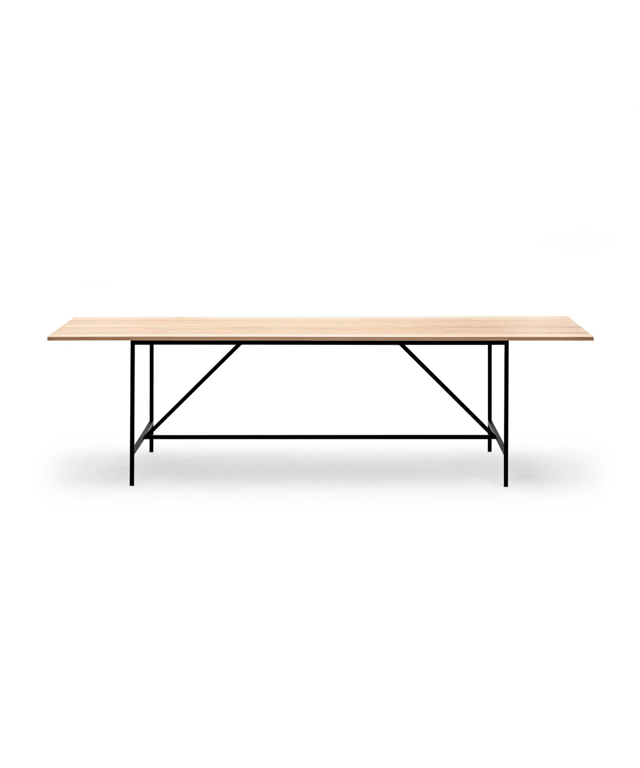 Karakter - Cache Dining Table